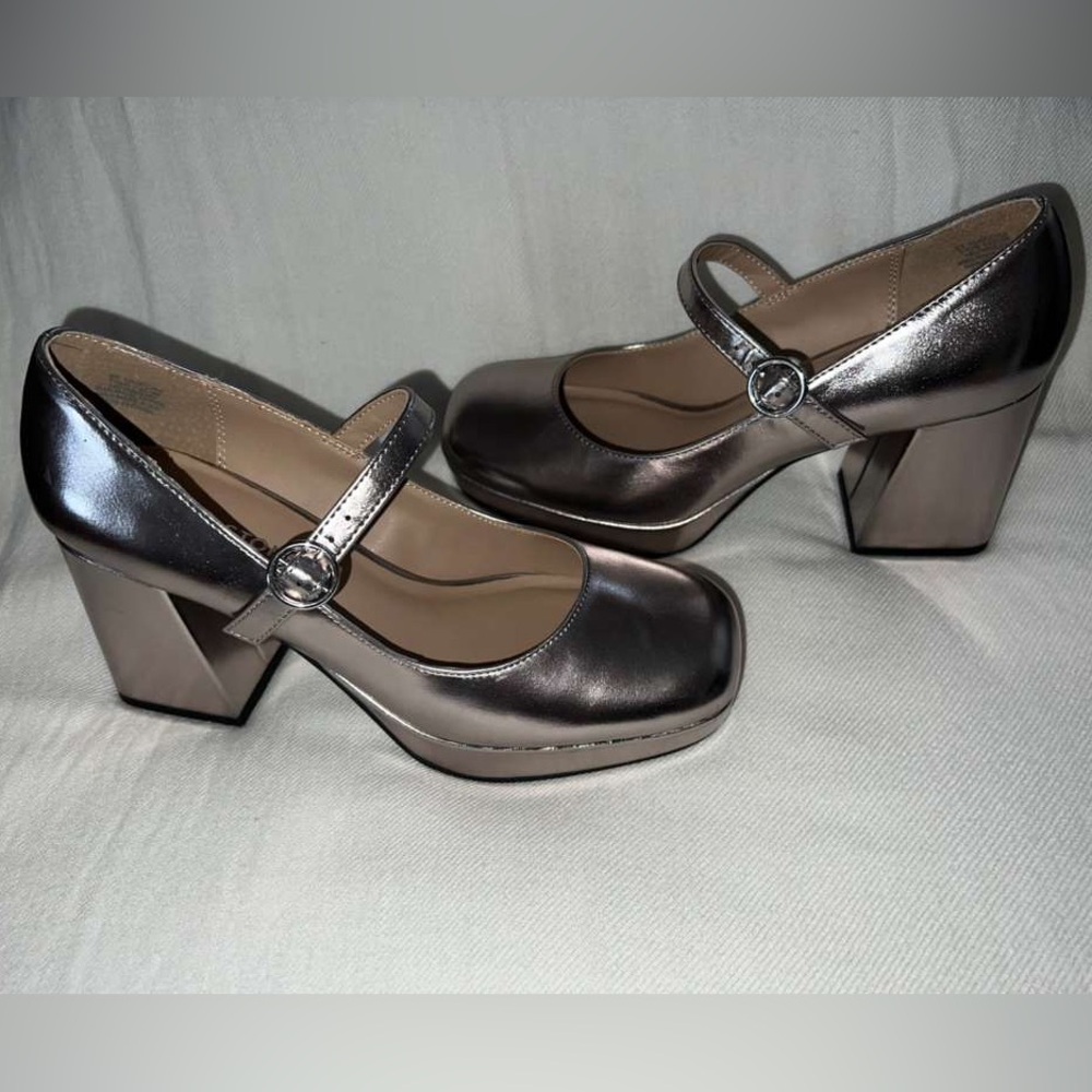 Sun + Stone Vaneciaa Mary Jane Block Heel